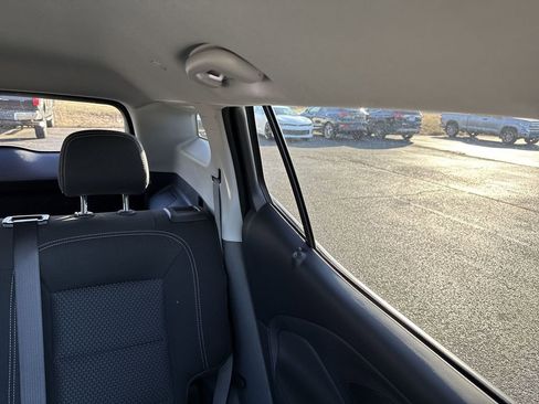 Certified 2022 GMC Terrain SLE image 12