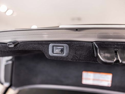 Used 2022 Lexus LS 500 F Sport image 17