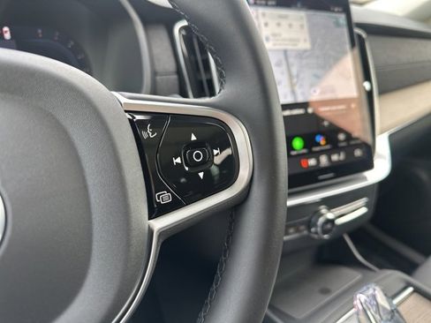 Certified 2025 Volvo XC90 B5 Plus image 29