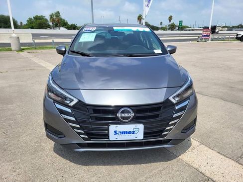 Used 2025 Nissan Versa SV FWD image 17