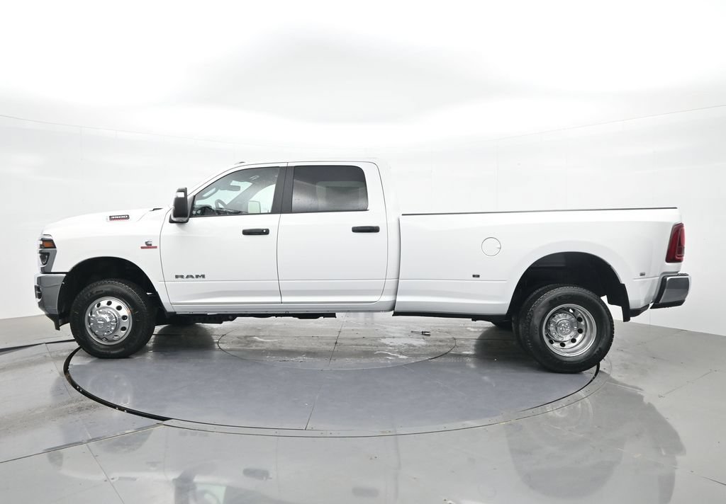 New 2026 RAM 3500 Big Horn AWD/4WD image 10