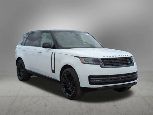 New 2025 Land Rover Range Rover Long Wheelbase SE image 8