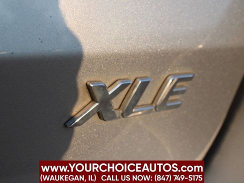 Used 2018 Toyota Sienna image 32