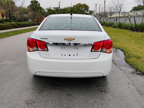 Used 2014 Chevrolet Cruze LS FWD image 4