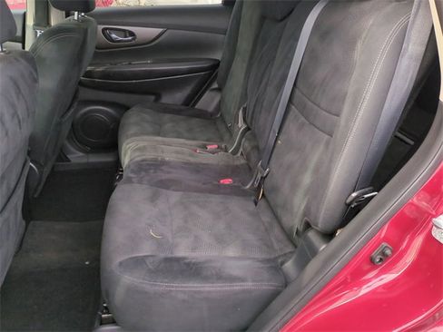 Used 2016 Nissan Rogue SV image 24