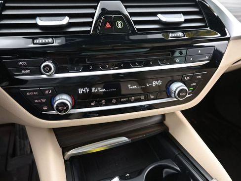 Used 2019 BMW 640i Gran Turismo xDrive AWD/4WD image 17