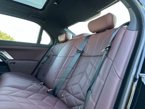 Certified 2023 BMW 760i xDrive image 24