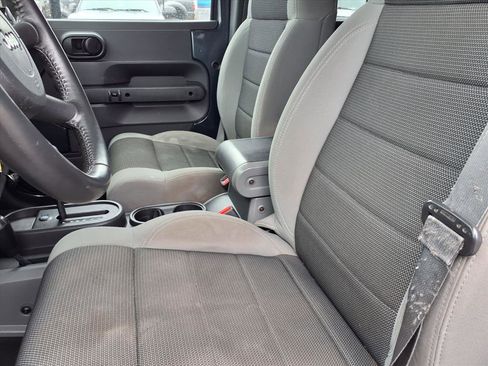 Used 2007 Jeep Wrangler X image 3