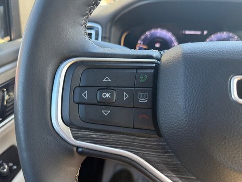 Used 2024 Jeep Wagoneer Series II w/ Flexible Seating Group image 21