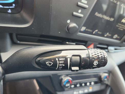 New 2026 Hyundai Elantra Sport FWD image 18