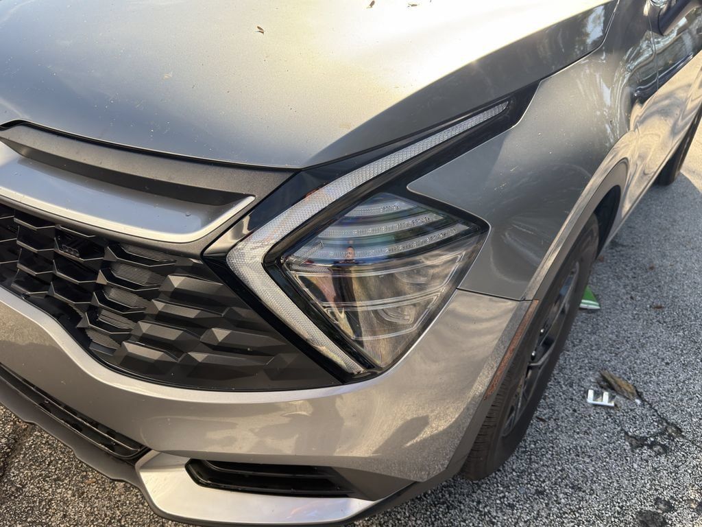 Certified 2025 Kia Sportage LX FWD image 9