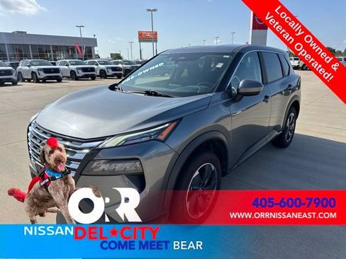 Used 2024 Nissan Rogue SV FWD image 1