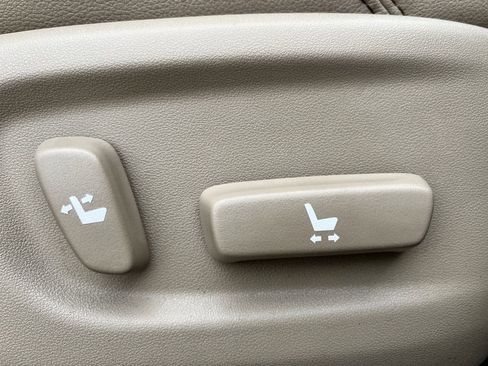 Used 2022 Toyota 4Runner SR5 Premium w/ Moonroof Package RWD image 26