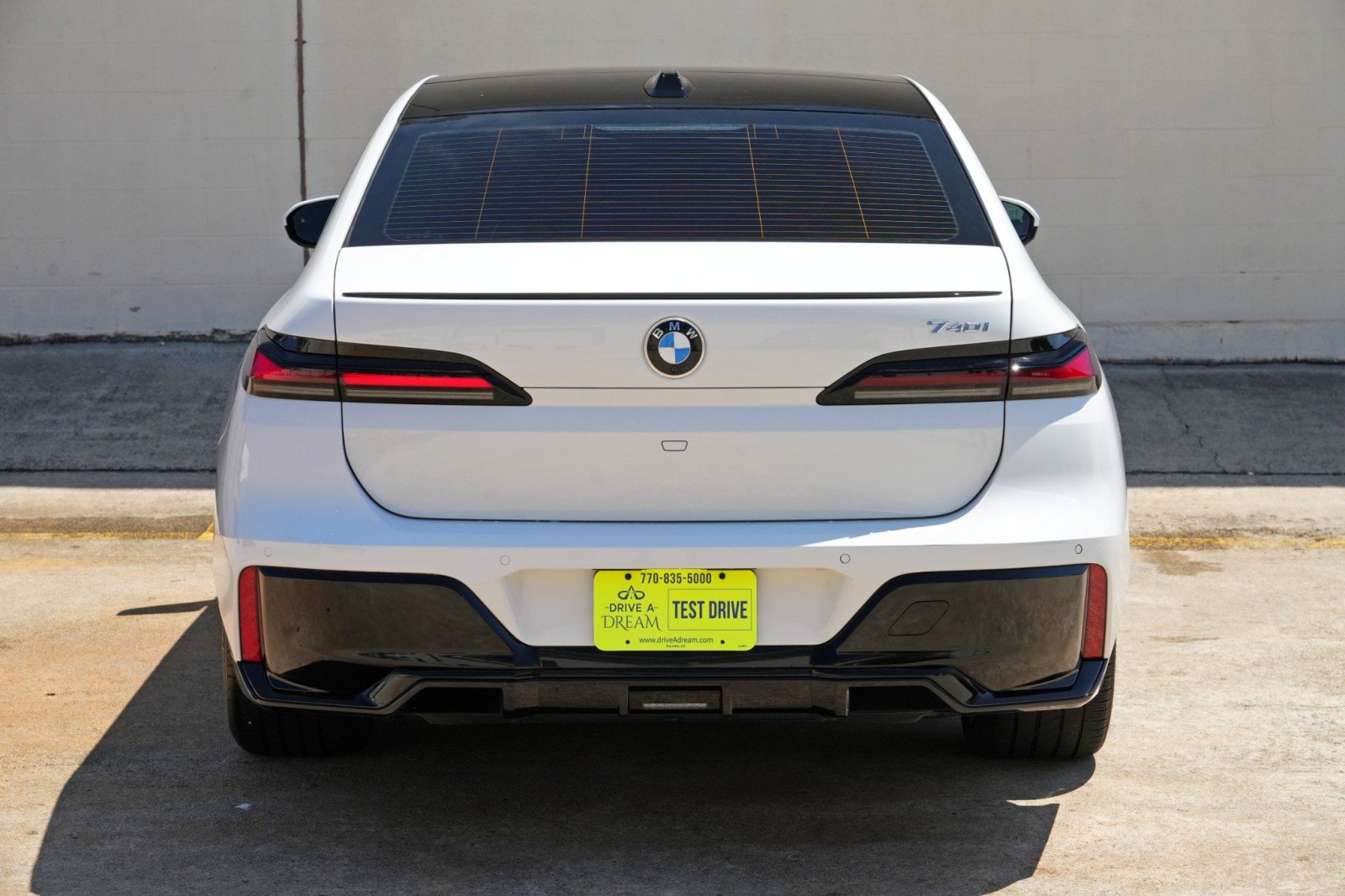 Used 2023 BMW 740i w/ Parking Assistance Package RWD image 57