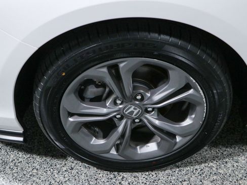 Used 2024 Honda Accord EX image 11