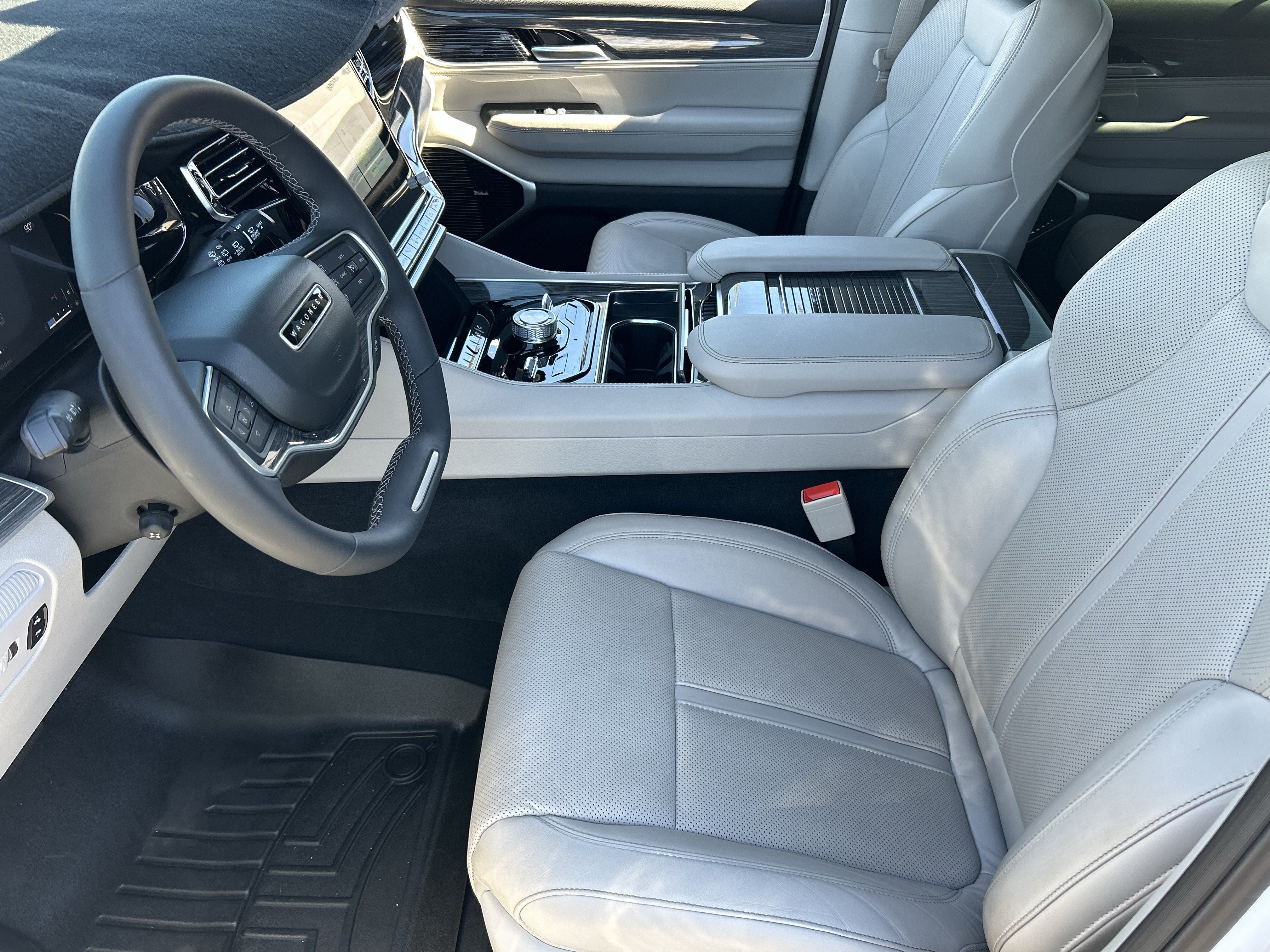 Used 2022 Jeep Wagoneer Series III w/ Premium Group I AWD/4WD image 19