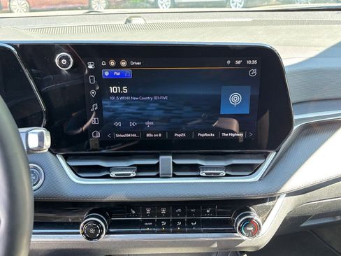 Used 2025 Chevrolet Equinox LT image 20