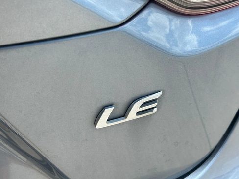 Used 2021 Toyota Corolla LE FWD image 13
