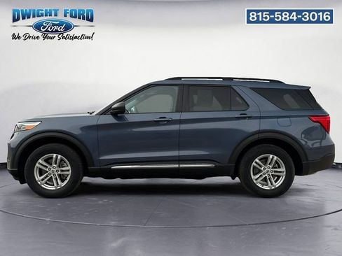 Used 2021 Ford Explorer XLT w/ Equipment Group 202A image 2