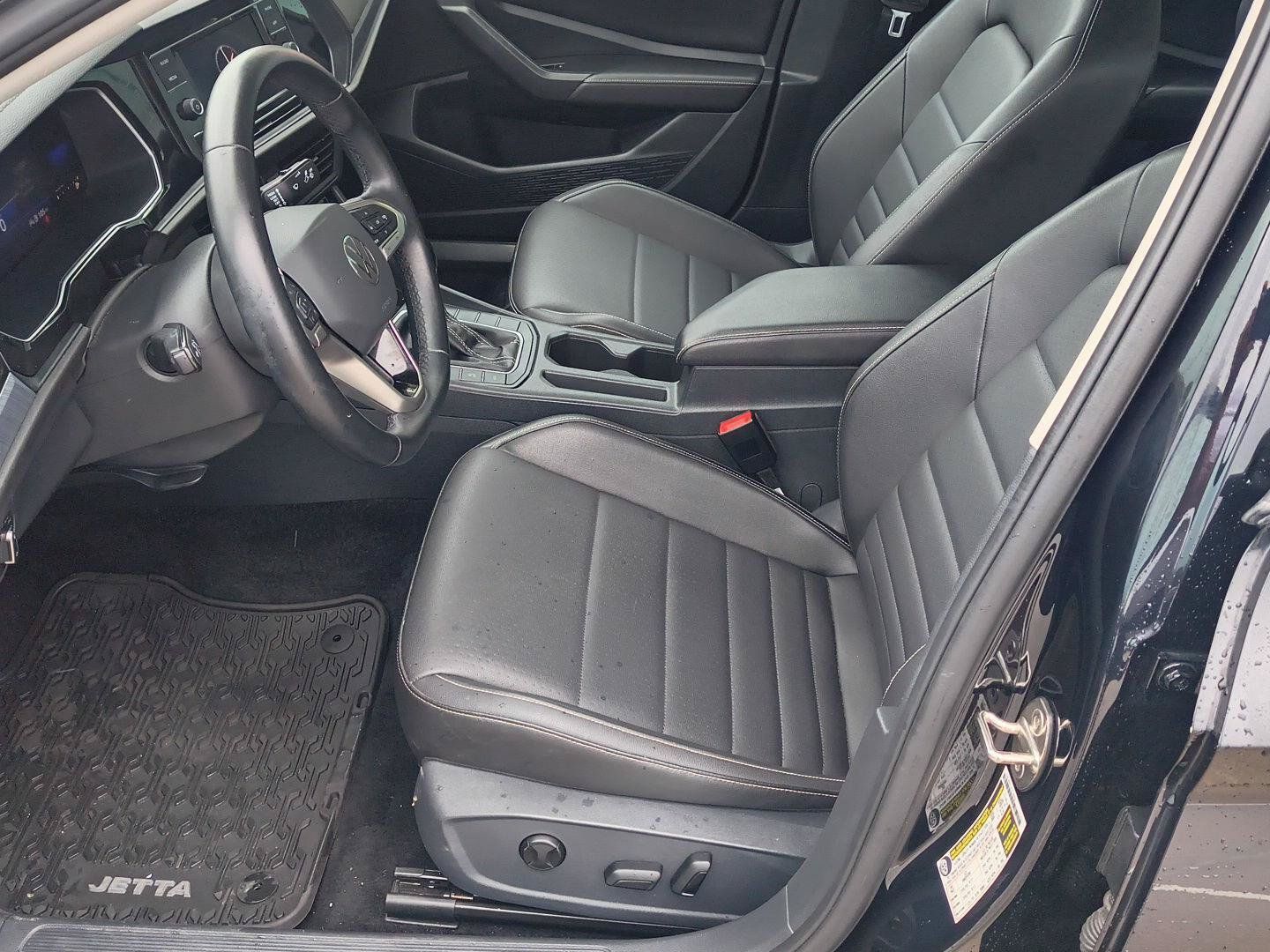 Used 2022 Volkswagen Jetta SE FWD image 39