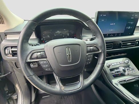 Used 2023 Lincoln Nautilus AWD w/ Premium Package image 16