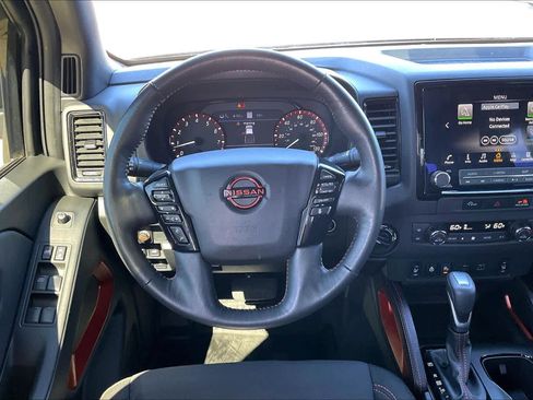 Used 2024 Nissan Frontier PRO-4X w/ Pro Convenience Package image 6