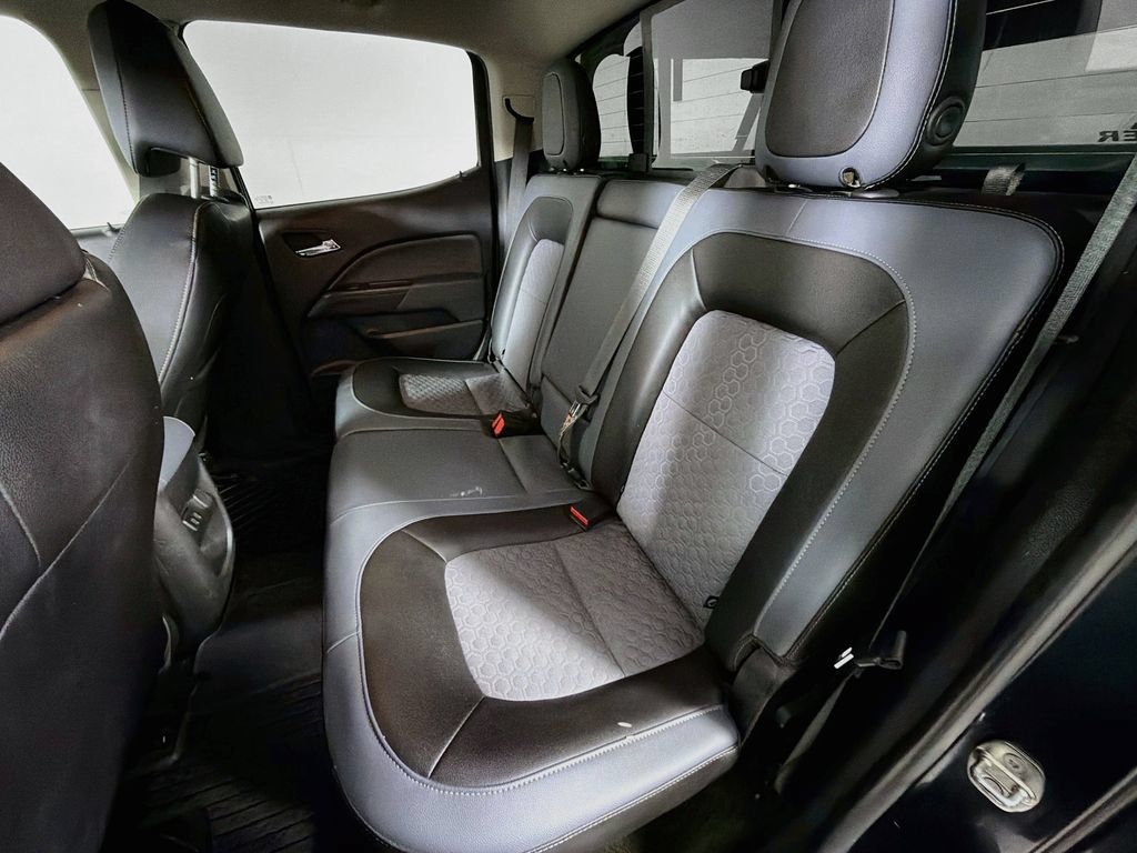 Used 2018 Chevrolet Colorado Z71 AWD/4WD image 19