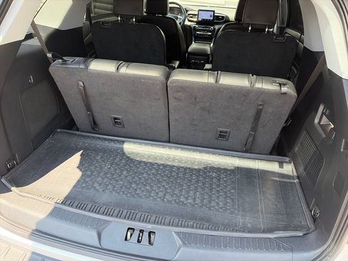 Used 2022 Ford Explorer Limited AWD/4WD image 6