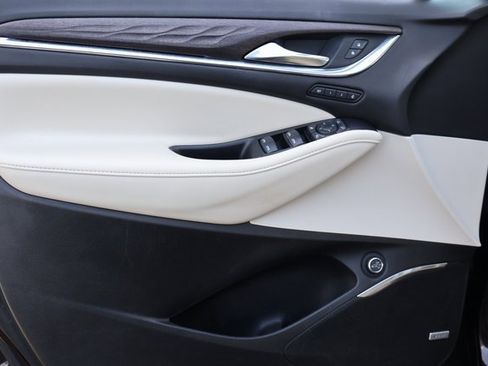 Certified 2022 Buick Enclave Avenir w/ Avenir Technology Package image 10