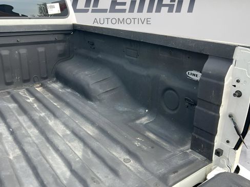 Used 2022 Nissan Frontier PRO-4X w/ Technology Package AWD/4WD image 23