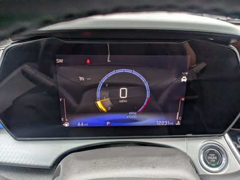 Used 2024 Chevrolet Trax LT w/ Sunroof Package FWD image 15