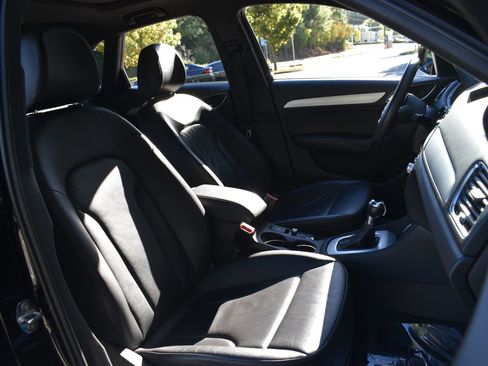 Used 2018 Audi Q3 2.0T Premium image 26