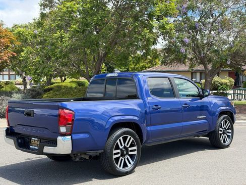 Used 2022 Toyota Tacoma SR5 RWD image 5