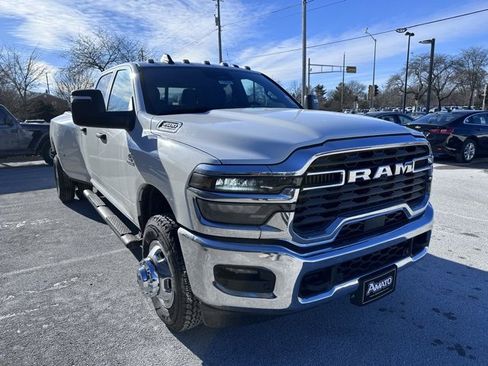 New 2026 RAM 3500 Tradesman image 4