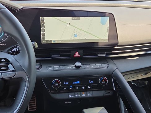 Used 2025 Hyundai Elantra SEL FWD image 24