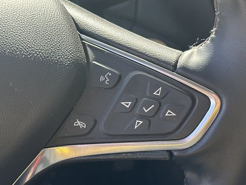 Used 2024 Chevrolet Equinox LT AWD/4WD image 25