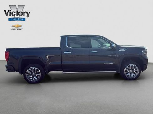 Used 2022 GMC Sierra 1500 Denali w/ Denali Reserve Package AWD/4WD image 8