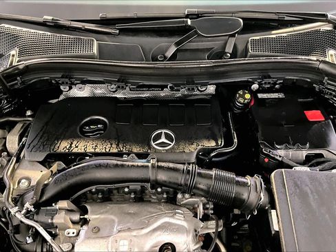 Certified 2023 Mercedes-Benz GLA 250 4MATIC image 30