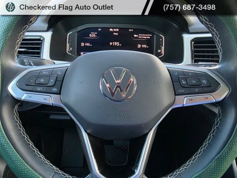 Used 2022 Volkswagen Atlas SE w/ Panoramic Sunroof Package FWD image 13