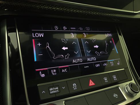 Used 2022 Audi SQ7 Premium Plus AWD/4WD image 30