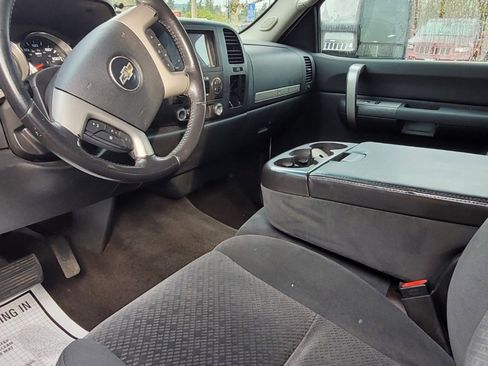 Used 2008 Chevrolet Silverado 2500 LT w/ 1LT Convenience Package image 9