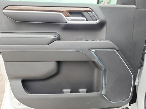 Used 2023 GMC Sierra 1500 Elevation image 23