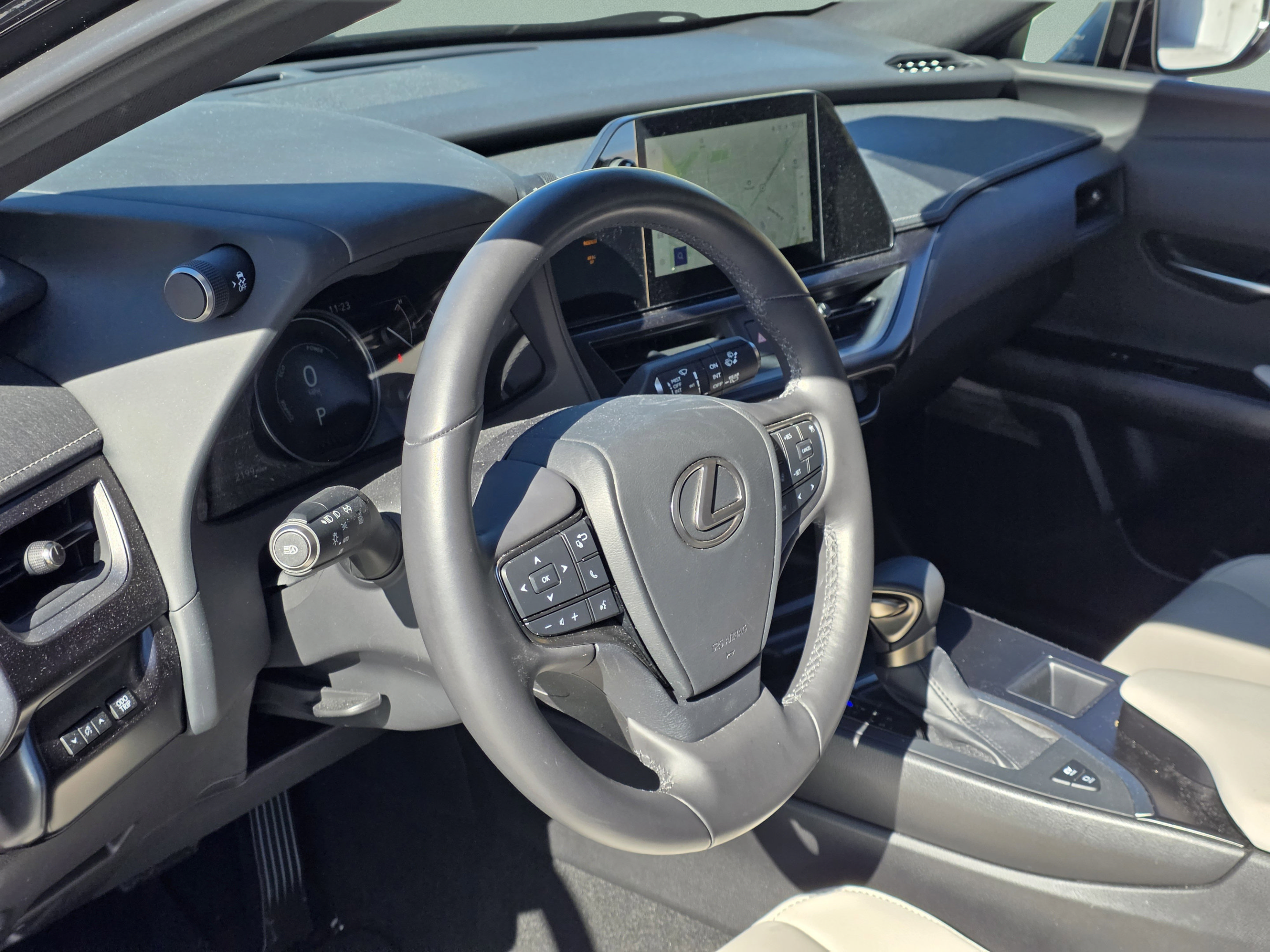 Used 2024 Lexus UX 250h FWD image 11