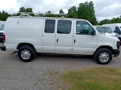 Used 2012 Ford E-250 and Econoline 250 w/ Commercial Cargo Van Pkg image 4