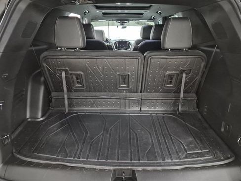 Used 2022 Chevrolet Traverse Premier AWD/4WD image 32