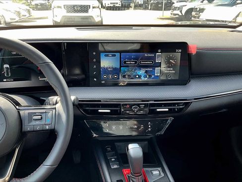 New 2025 Nissan Kicks SR image 6