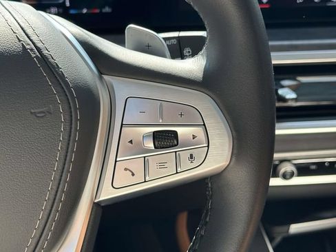 Certified 2025 BMW X7 xDrive40i w/ Premium Package AWD/4WD image 32