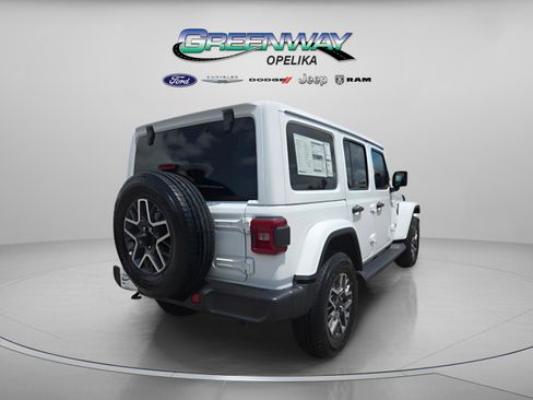 New 2025 Jeep Wrangler Sahara image 7
