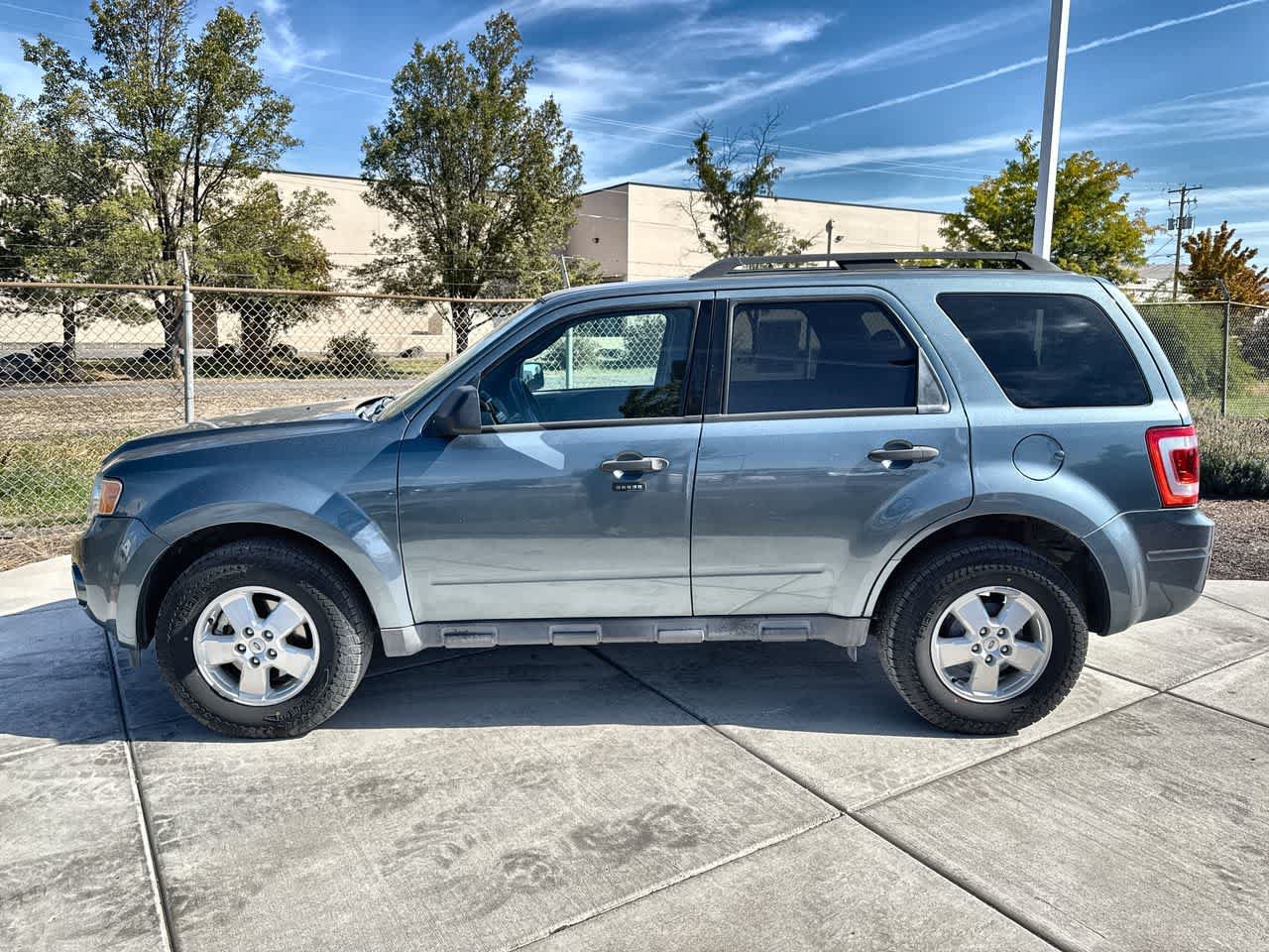 Used 2012 Ford Escape XLT AWD/4WD image 2