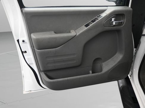 Used 2021 Nissan Frontier SV AWD/4WD image 31